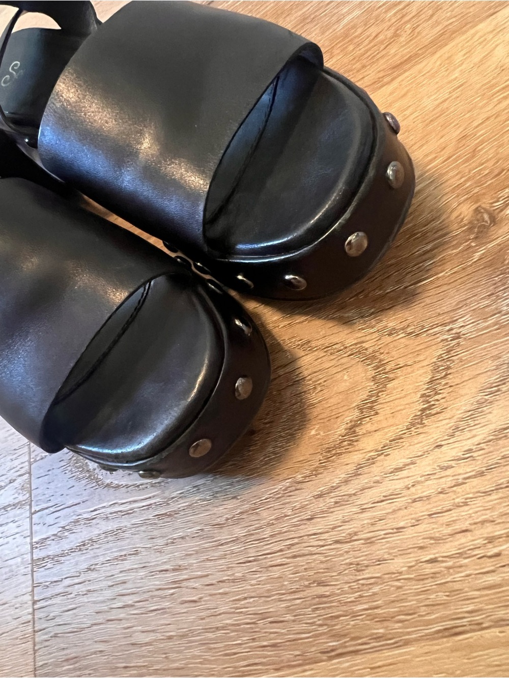 Seychelles Black Leather Studded Platform Sandals - Women Size 6 - Picture 3 of 9